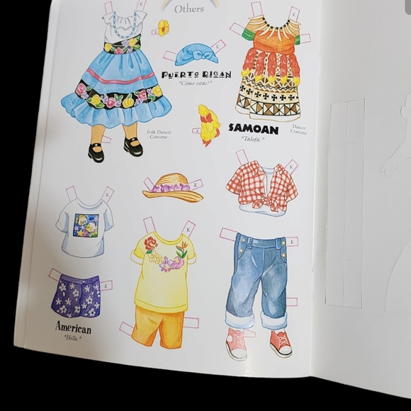 Vintage 1999  "The Golden children of Hawaii" paper dolls - Picture 7 of 10